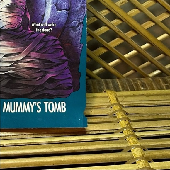 Vintage Goosebumps book lot First Scholastic Printing with holder 5 - Picture 7 of 12